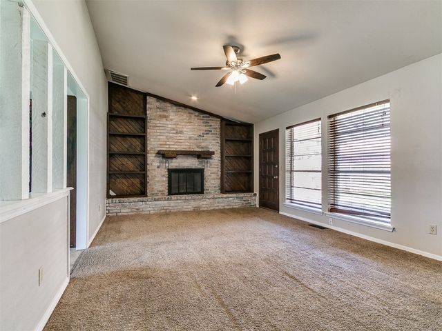 1025 hawthorne Drive, Midwest City, OK 73110