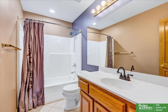 4614 N 126 Avenue, Omaha, NE 68164