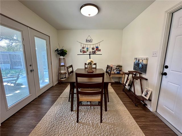 1213 Montreal Dr, Corpus Christi, TX 78418