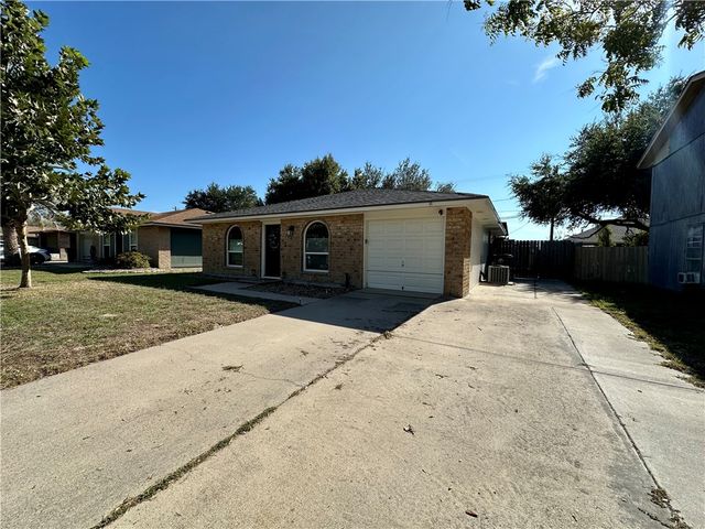 1213 Montreal Dr, Corpus Christi, TX 78418