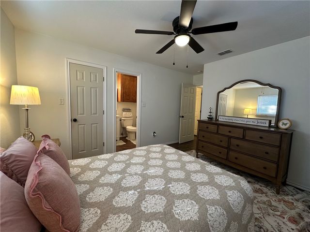 1213 Montreal Dr, Corpus Christi, TX 78418