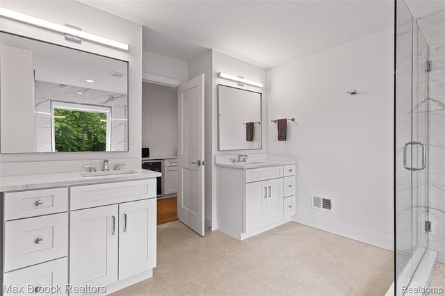 811 Magnolia Avenue, Royal Oak, MI 48073