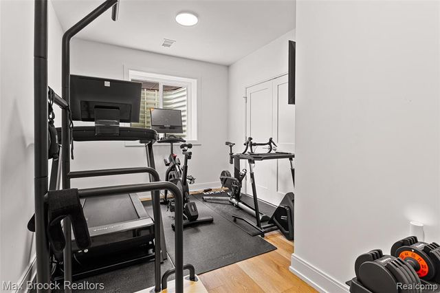 811 Magnolia Avenue, Royal Oak, MI 48073