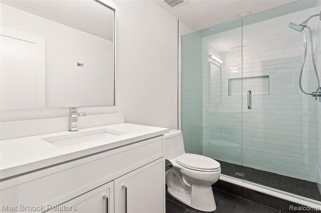 811 Magnolia Avenue, Royal Oak, MI 48073