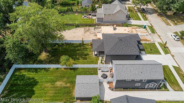 811 Magnolia Avenue, Royal Oak, MI 48073