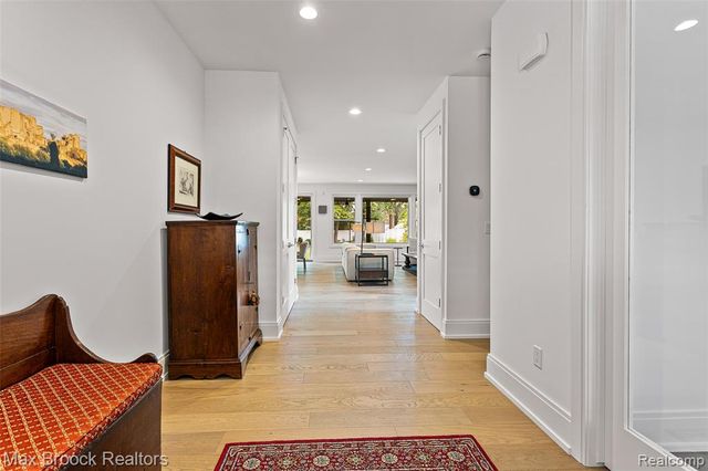 811 Magnolia Avenue, Royal Oak, MI 48073