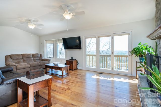 344 Hague Drive, Columbus, NC 28722