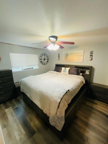 600 Robert Ave, Ripon, CA 95366