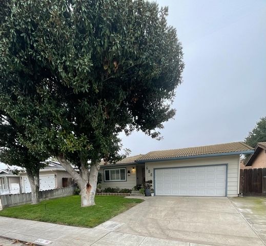 600 Robert Ave, Ripon, CA 95366
