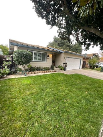 600 Robert Ave, Ripon, CA 95366