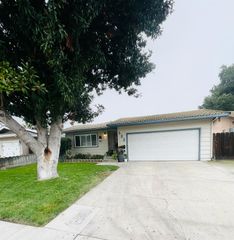 600 Robert Ave, Ripon, CA 95366