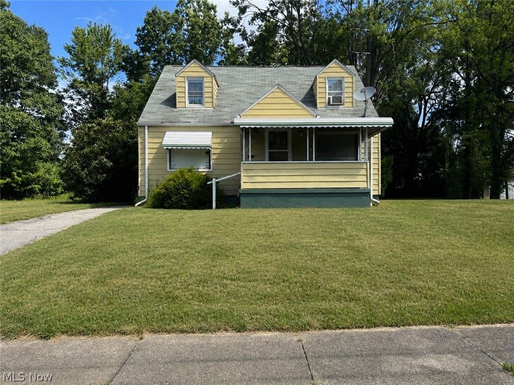372 E Philadelphia Avenue, Youngstown, OH 44507