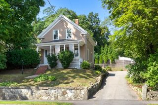 868 Main St, Reading, MA 01867
