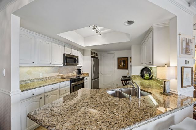 5909 Luther Lane 1401, Dallas, TX 75225