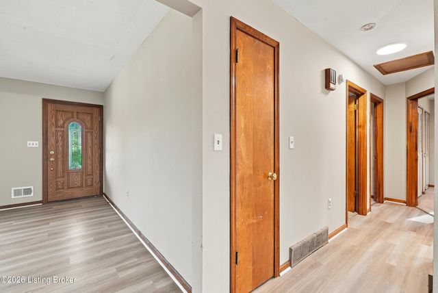 3815 Iron Horse Way, Louisville, KY 40272