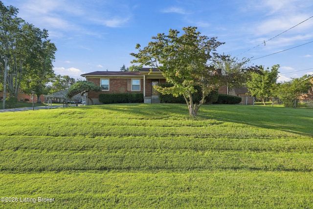 3815 Iron Horse Way, Louisville, KY 40272