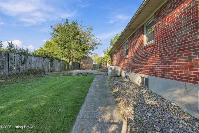 3815 Iron Horse Way, Louisville, KY 40272