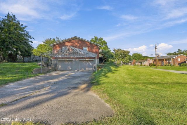 3815 Iron Horse Way, Louisville, KY 40272