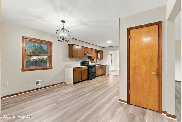 3815 Iron Horse Way, Louisville, KY 40272