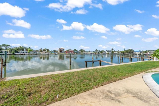 337 LA HACIENDA DRIVE, Indian Rocks Beach, FL 33785