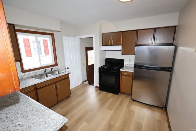 602 Meridian Street, Mishawaka, IN 46544
