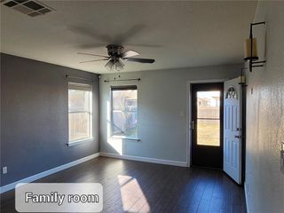 204 Phillips ST, Hutto, TX 78634