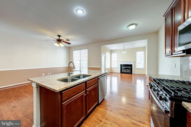 25332 WHIPPOORWILL TER, Chantilly, VA 20152