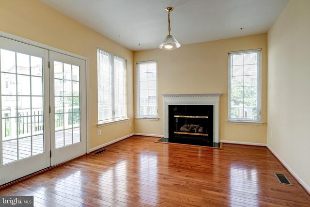 25332 WHIPPOORWILL TER, Chantilly, VA 20152