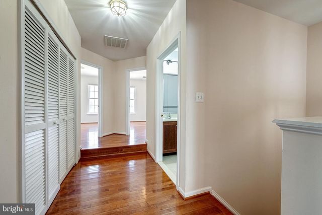 25332 WHIPPOORWILL TER, Chantilly, VA 20152