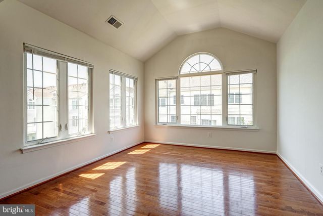 25332 WHIPPOORWILL TER, Chantilly, VA 20152