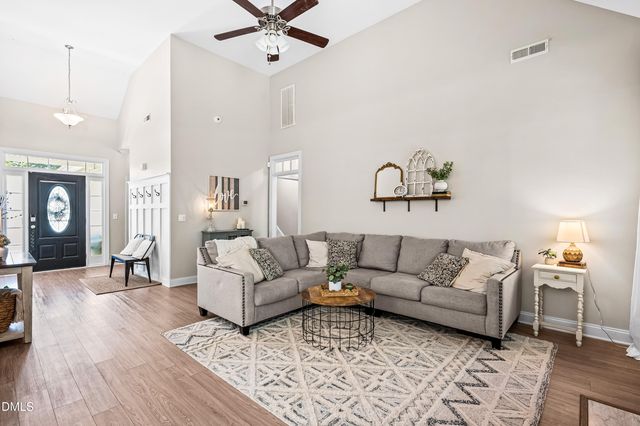 45 Oak Leaf Trail, Youngsville, NC 27596