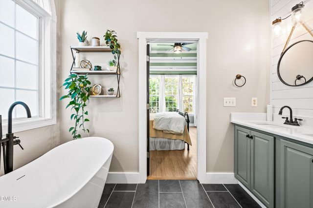 45 Oak Leaf Trail, Youngsville, NC 27596
