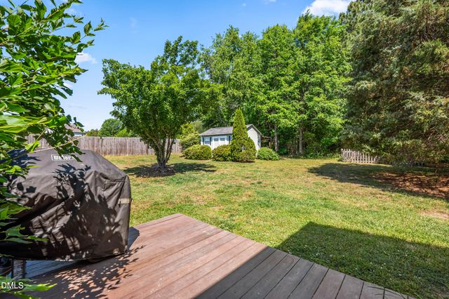 45 Oak Leaf Trail, Youngsville, NC 27596