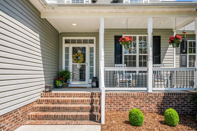 45 Oak Leaf Trail, Youngsville, NC 27596