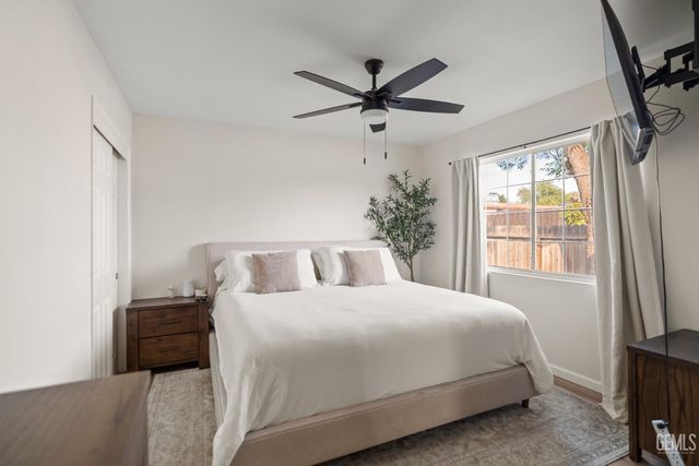 2624 Renegade Avenue, Bakersfield, CA 93305