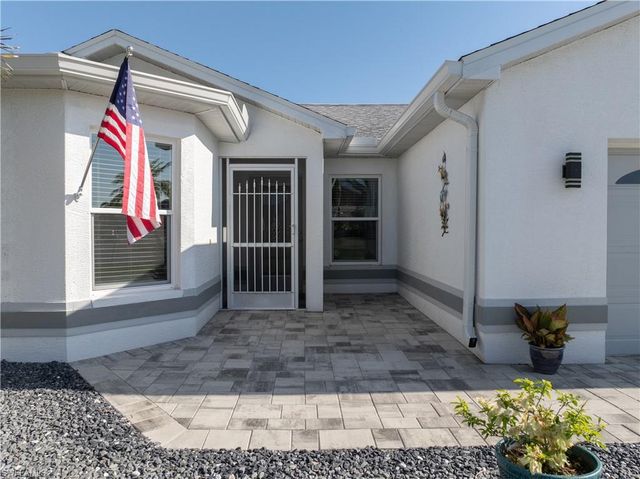 3588 Sabal Springs BLVD, North Fort Myers, FL 33917