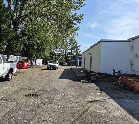 1620 Post Road, Warwick, RI 02888