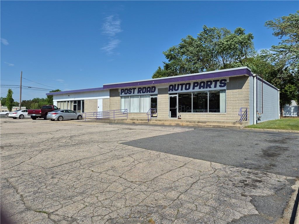 1620 Post Road, Warwick, RI 02888