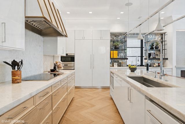 1878 N Orchard Street, Chicago, IL 60614
