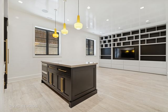 1878 N Orchard Street, Chicago, IL 60614