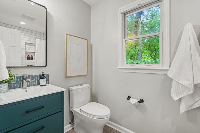 2469 Foxwood Drive, Chapel Hill, NC 27514