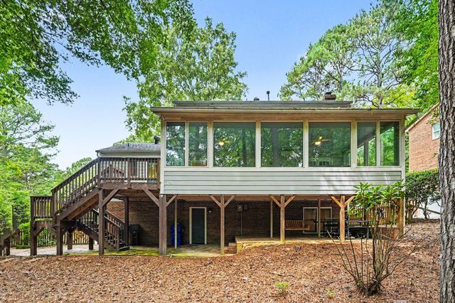2469 Foxwood Drive, Chapel Hill, NC 27514