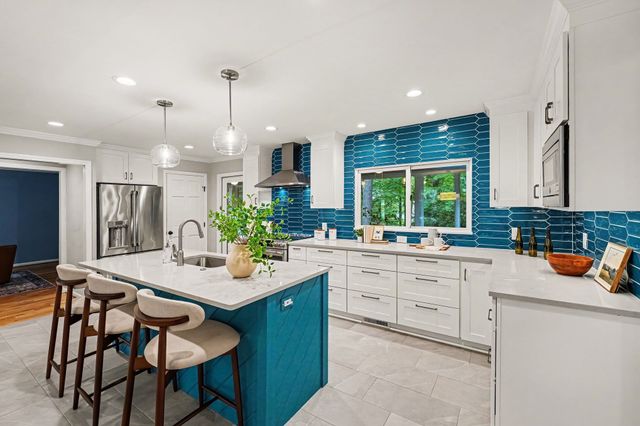 2469 Foxwood Drive, Chapel Hill, NC 27514