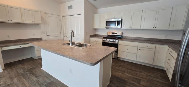 2803 HULL LANE, The Villages, FL 32163