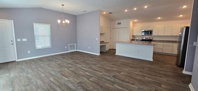 2803 HULL LANE, The Villages, FL 32163