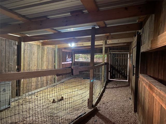 660 County Road 2184, Gainesville, TX 76240