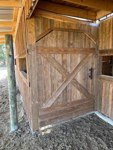 660 County Road 2184, Gainesville, TX 76240