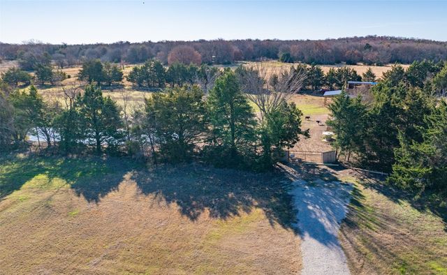 660 County Road 2184, Gainesville, TX 76240