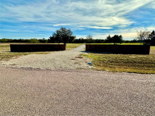 660 County Road 2184, Gainesville, TX 76240