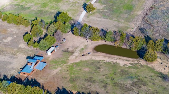 660 County Road 2184, Gainesville, TX 76240